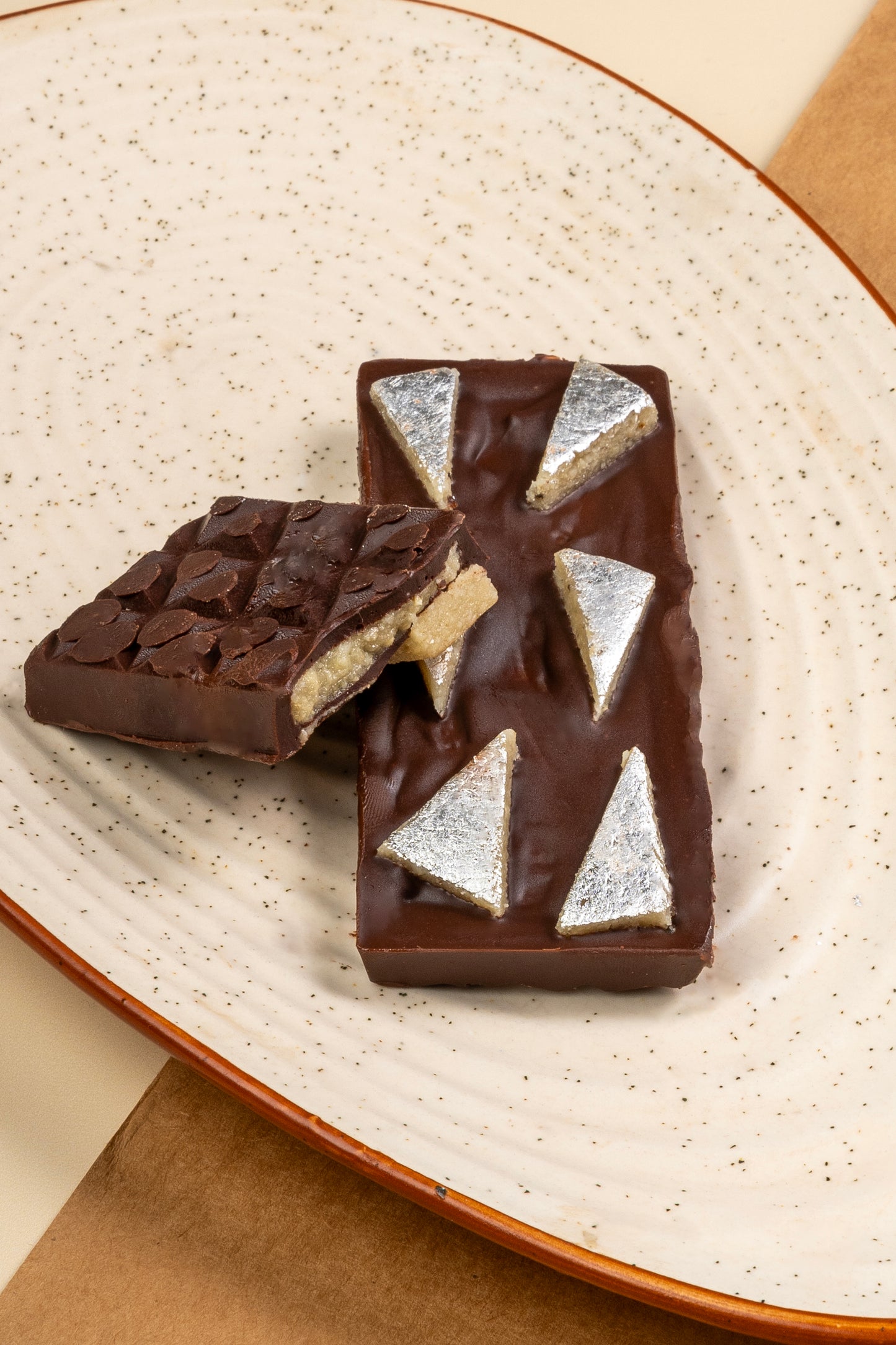 Kaju Katli Chocolate Bark (54.5% Dark)